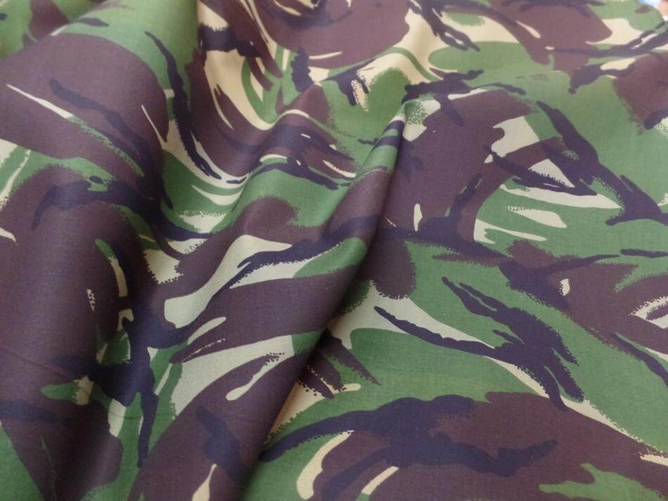 Coton imprimé camouflage ton kaki