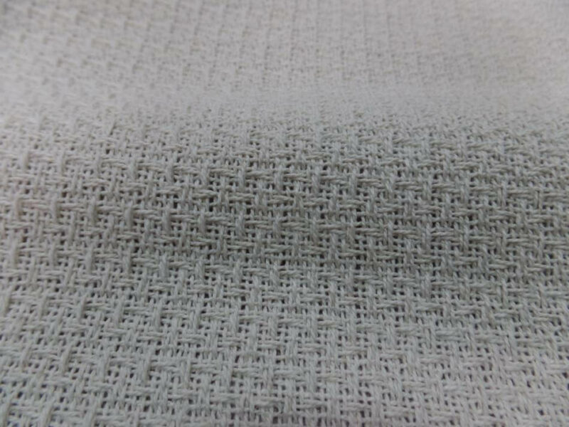 coton-tissage-tricote-blanc-casse