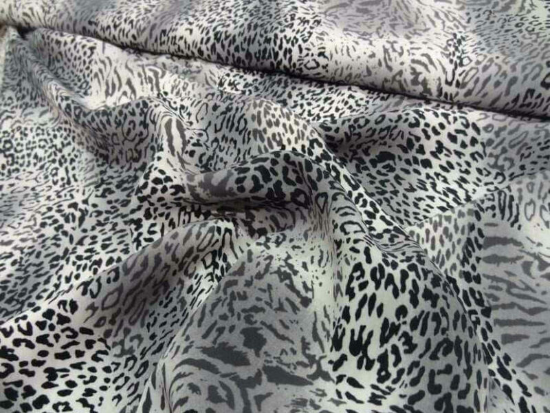 coupon de microfibre imprimé style léopard gris