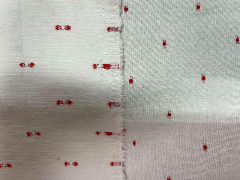 dupions de coton blanc a motifs brodes rouge2 1 Dupions de coton blanc brodé rouge