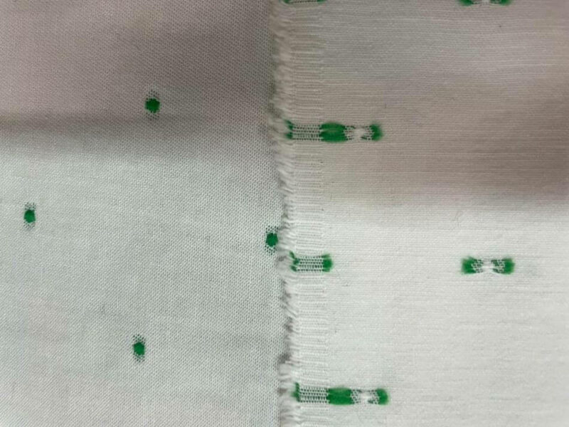 dupions de coton blanc a motifs brodes vert4 Dupions de coton