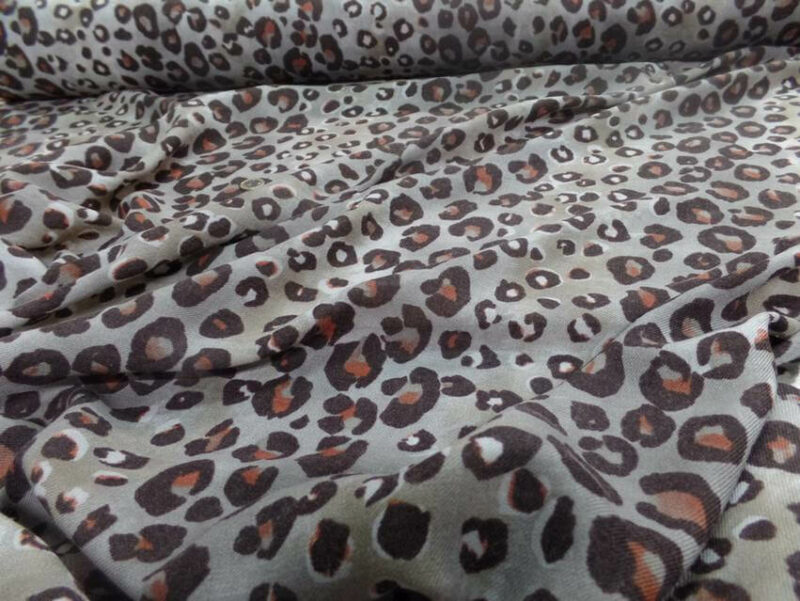 laine legere ton gris taupe marbre imprime leopard laine légère gris taupe imprimé leopard
