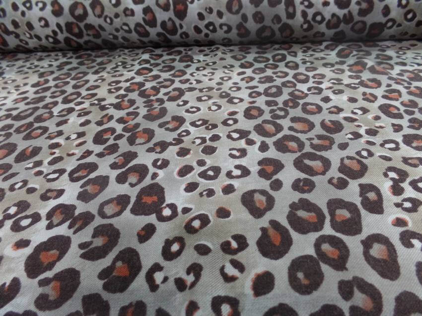laine légère gris taupe imprimé leopard