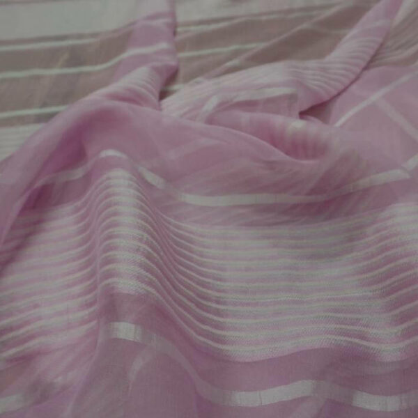 mousseline de soie a bandes aspect dévorée rose clair