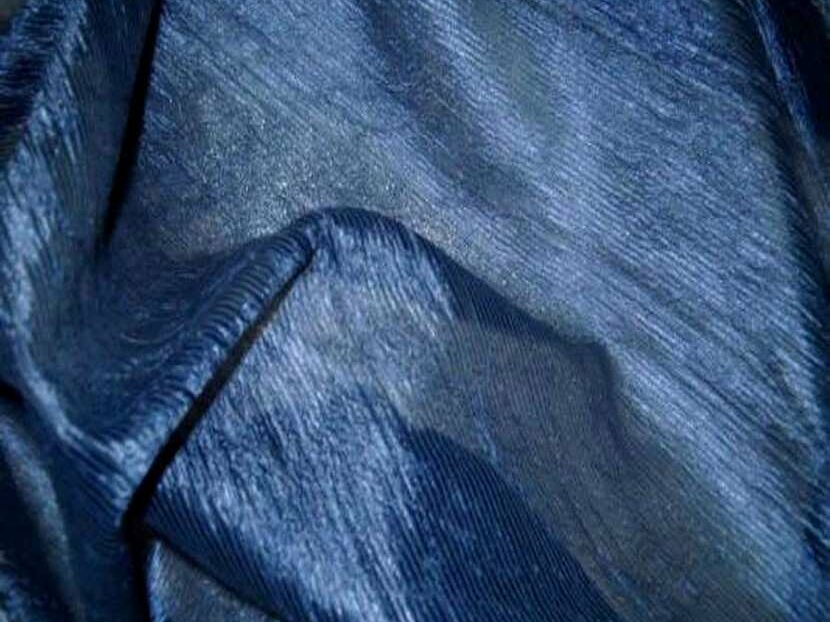 organza froissé permanent bleu en 1.45m de large