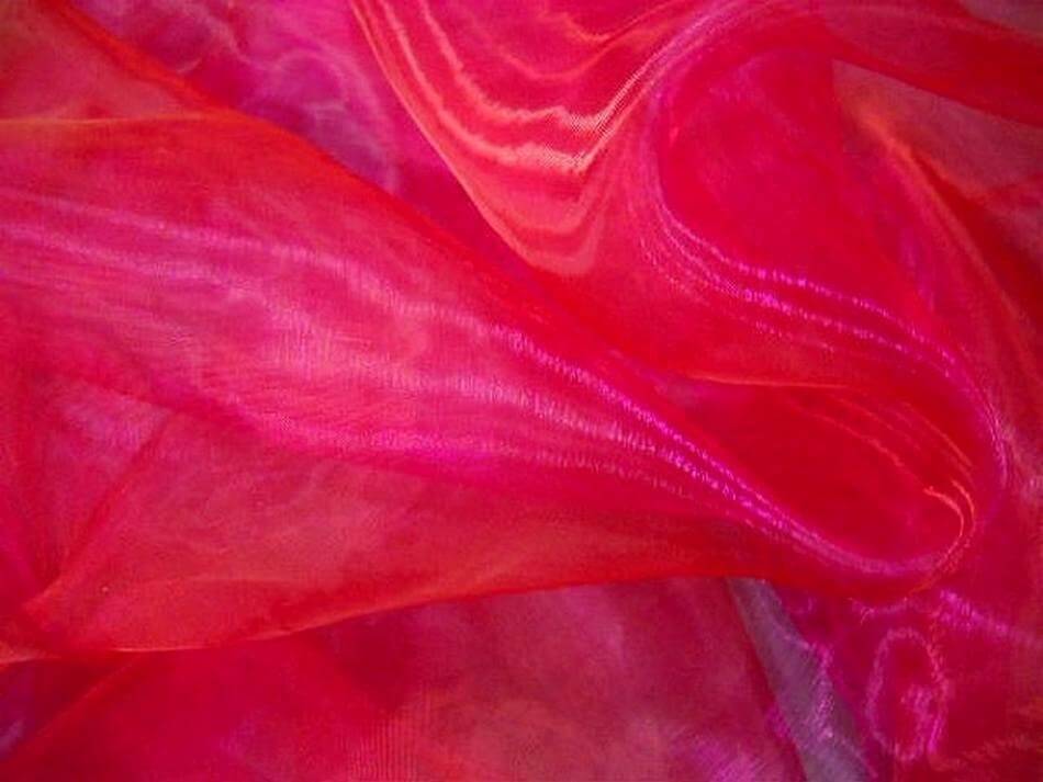 71 m d'organza rose reflets framboise
