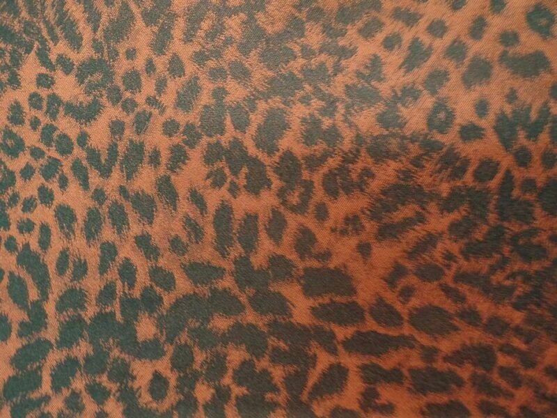 taffetas faconne leopard ton marron et noir6 taffetas façonné léopard ton marron et noir