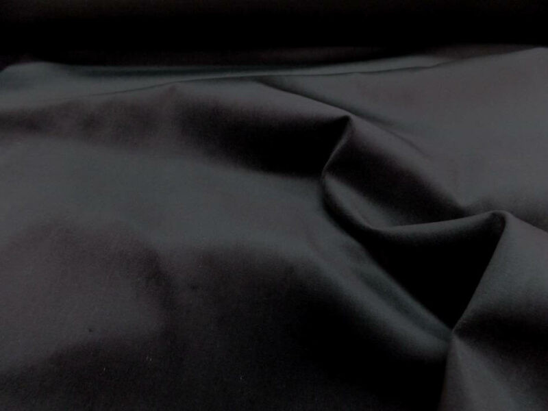 velours palatine noir en coton en 1.40 m de large2 Velours palatine noir en coton