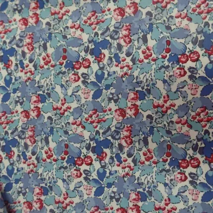 coton popeline blanche imprime liberty fleurs ton bleu et rouge