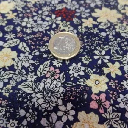 coton popeline bleu nuit imprime liberty motifs petite fleurs1 1