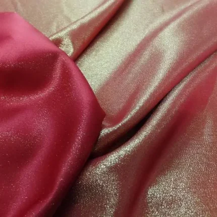 Coupon de tissu double face rouge lurex doré 2.70m sur 1.60 m de large