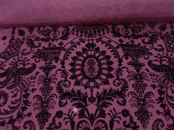 tissu taffetas rose fuchsia floque velours noir carlucci lovely lace3