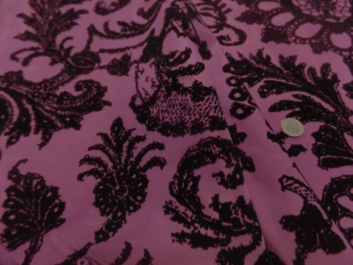 tissu taffetas rose fuchsia floque velours noir carlucci lovely lace45