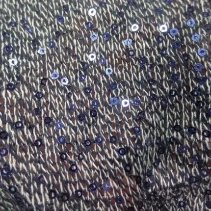 Maille gris-bleu a sequins