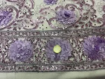 Résille dentelle mauve à sequins et fleurs en relief