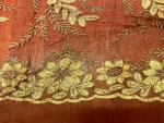 Résille rouge dentelle dévorée lurex doré