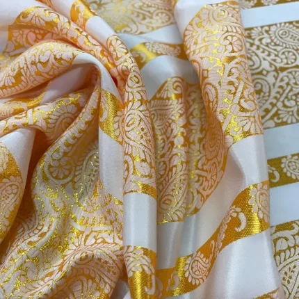 Microfibre blanche fine brodé doré