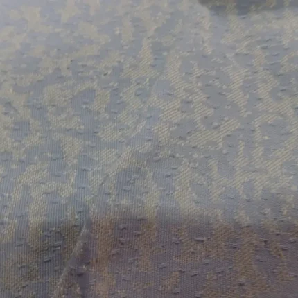Coupon de coton damassé bleu et écru 1 m sur 1.45 m de large