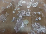 Tissu Résille Beige Clair Double Face Fleurs Doré et Métal