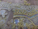 Résille dentelle dorée et métal festonnée