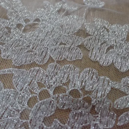 Résille dentelle blanche festonnée