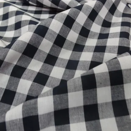 Tissu vichy bleu nuit et blanc – carreaux 17 mm, coton léger 130 g m²